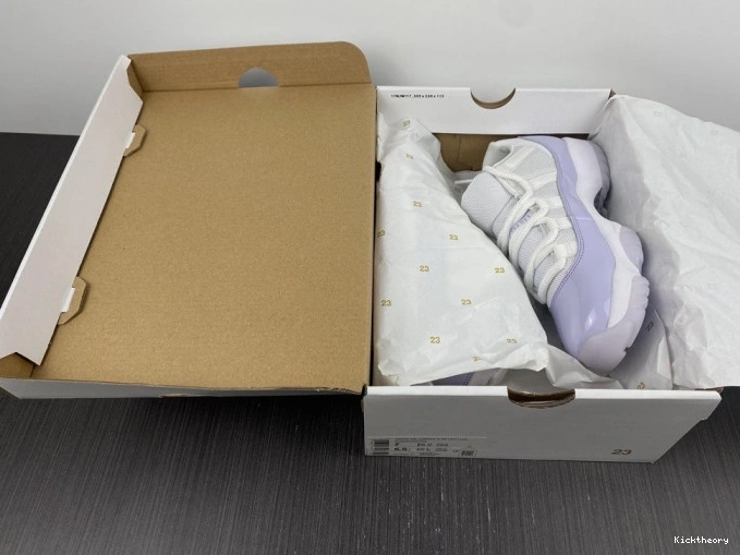 Kick Theory AH7860-101 Low WMNS Air Pure Jordan 11 Violet 0821